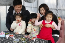 土耕ハウスにも休憩スペースが有ります