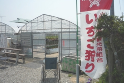 休憩用ベンチを外に出しました
